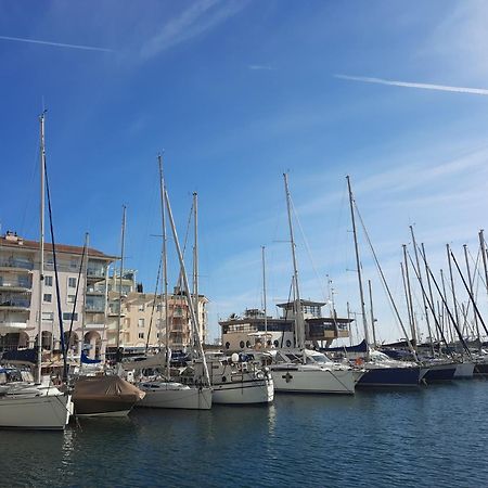 Ferienwohnung Coeur Marina Climatise Terrasse Parking Fréjus Exterior foto